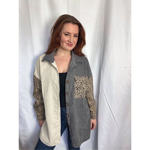 Adorable colorblock shacket - Picture 1 of 7